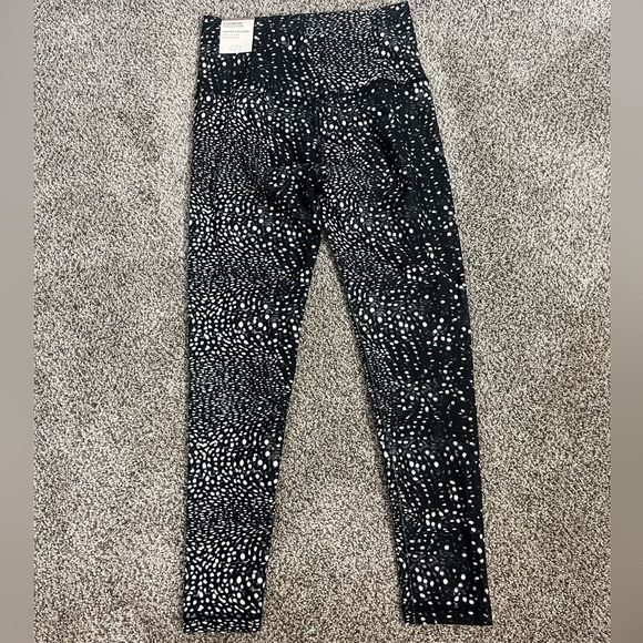 Calia by Carrie Underwood NWT Black and White 7/8 Leggings - Picture 3 of 8